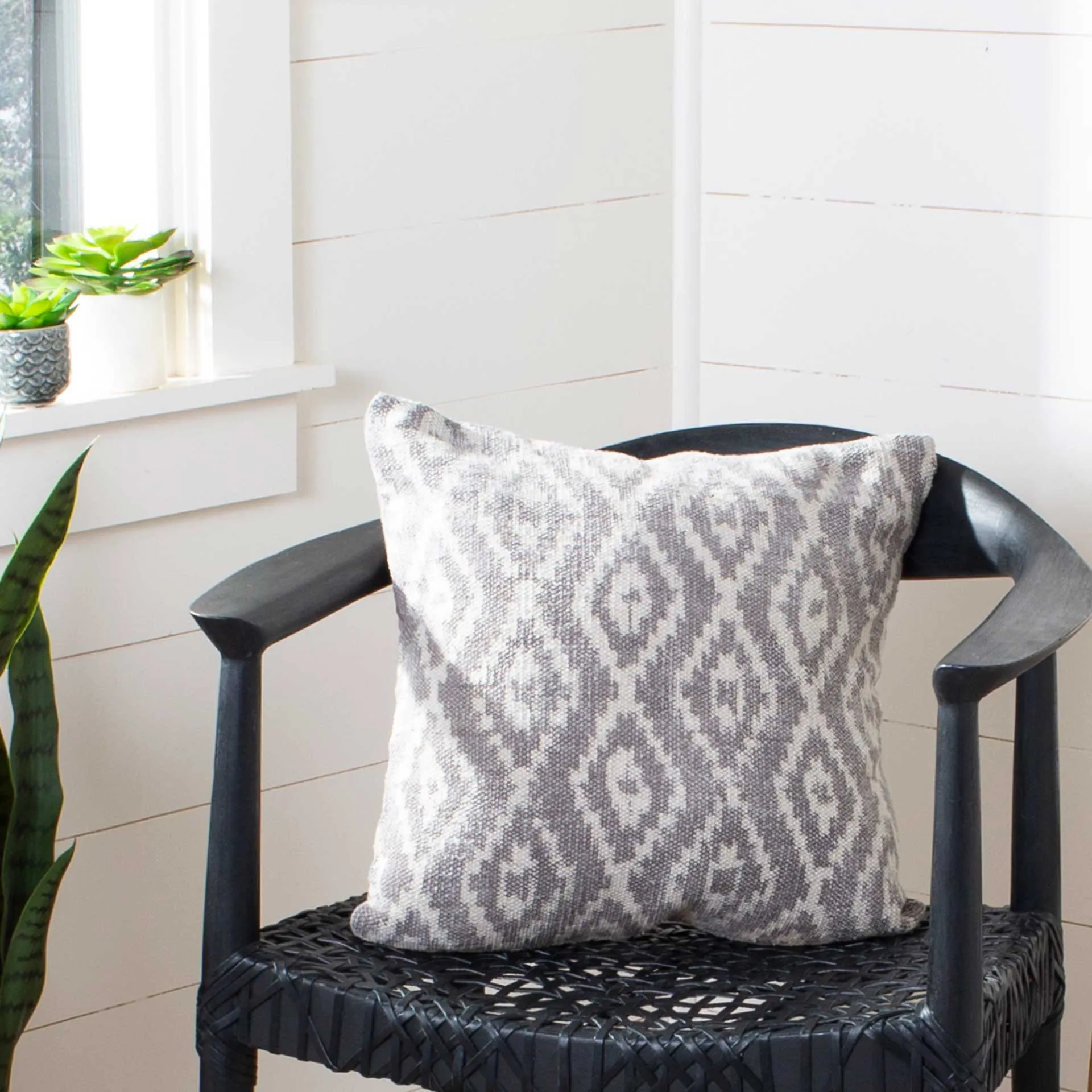 Bella Pillow Beige/Cream