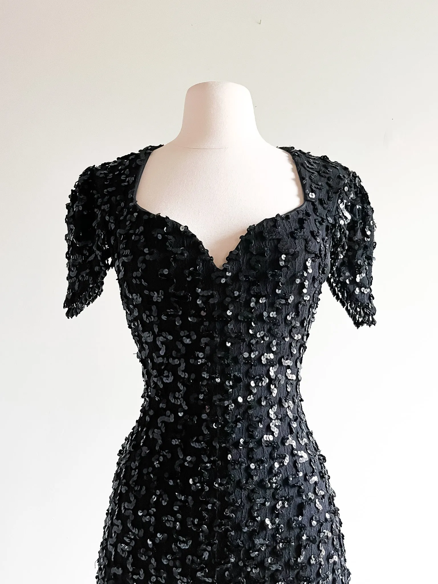 Chic 1980's Black Sequin Party Dress with Peek-a-Boo Back / Sz SM