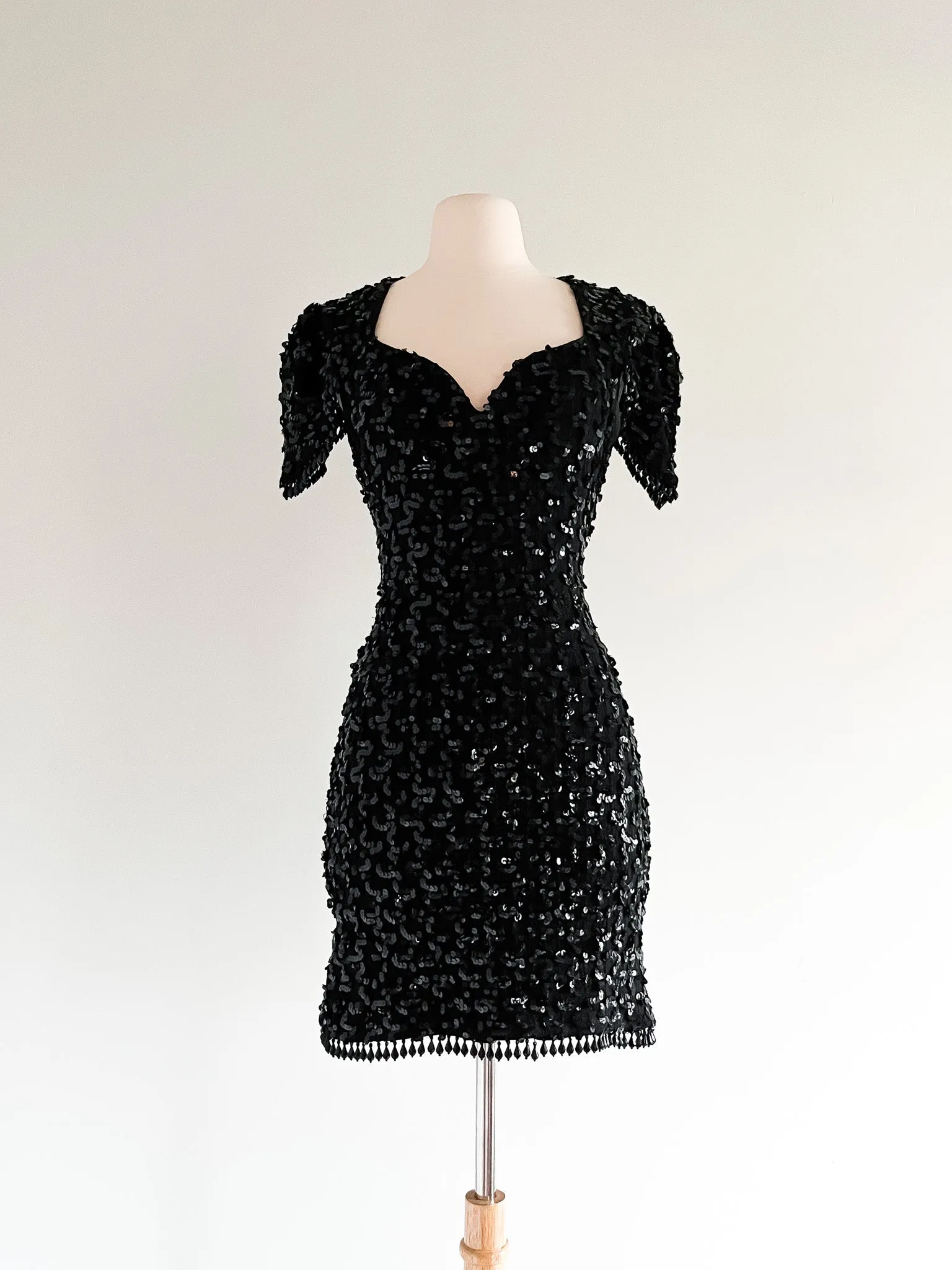 Chic 1980's Black Sequin Party Dress with Peek-a-Boo Back / Sz SM