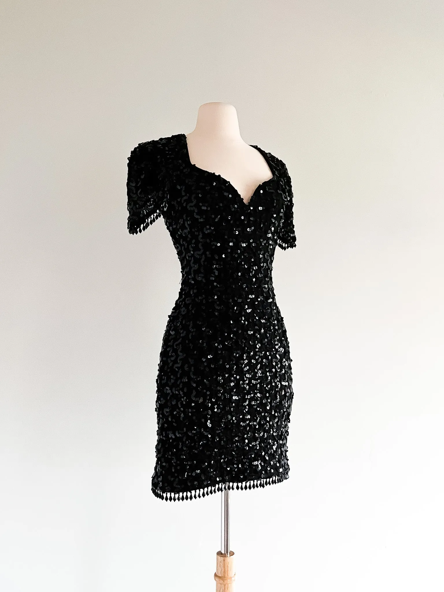Chic 1980's Black Sequin Party Dress with Peek-a-Boo Back / Sz SM