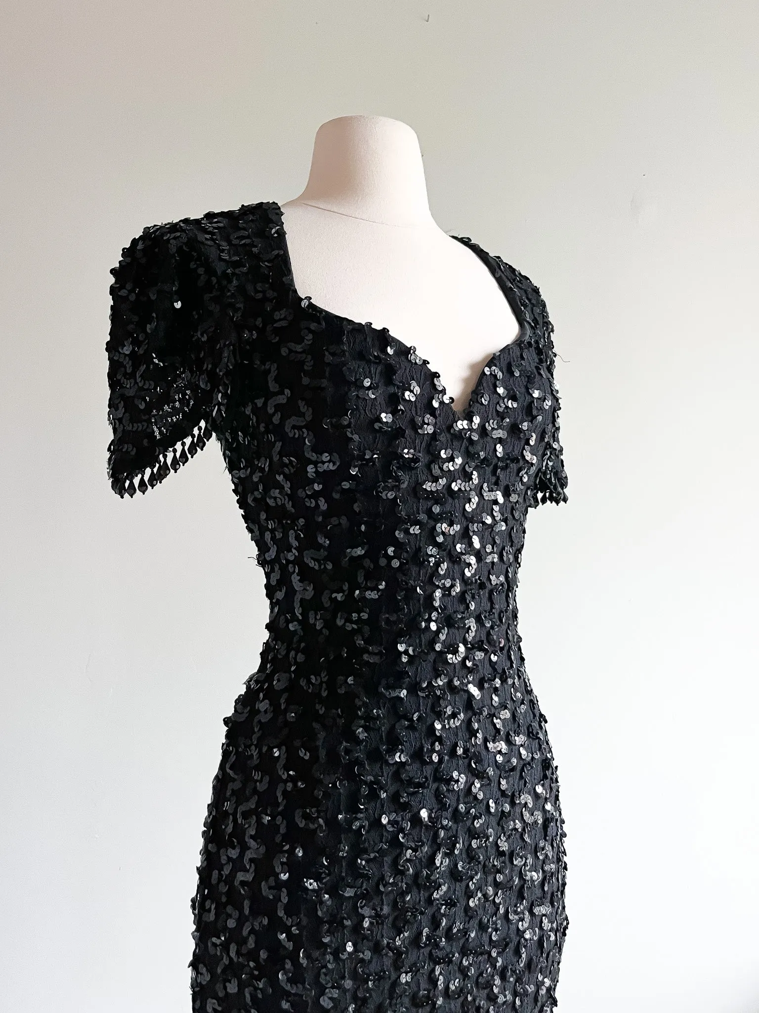 Chic 1980's Black Sequin Party Dress with Peek-a-Boo Back / Sz SM