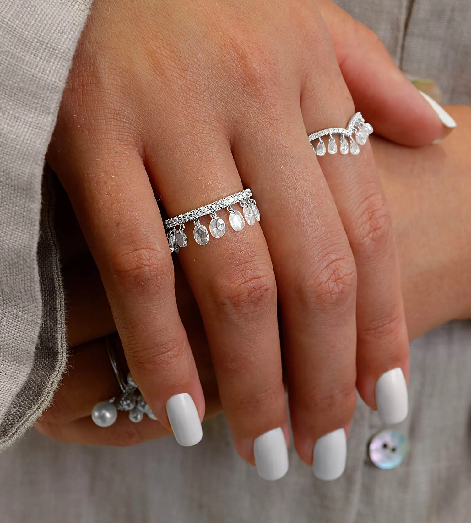 Dancing oval diamond
