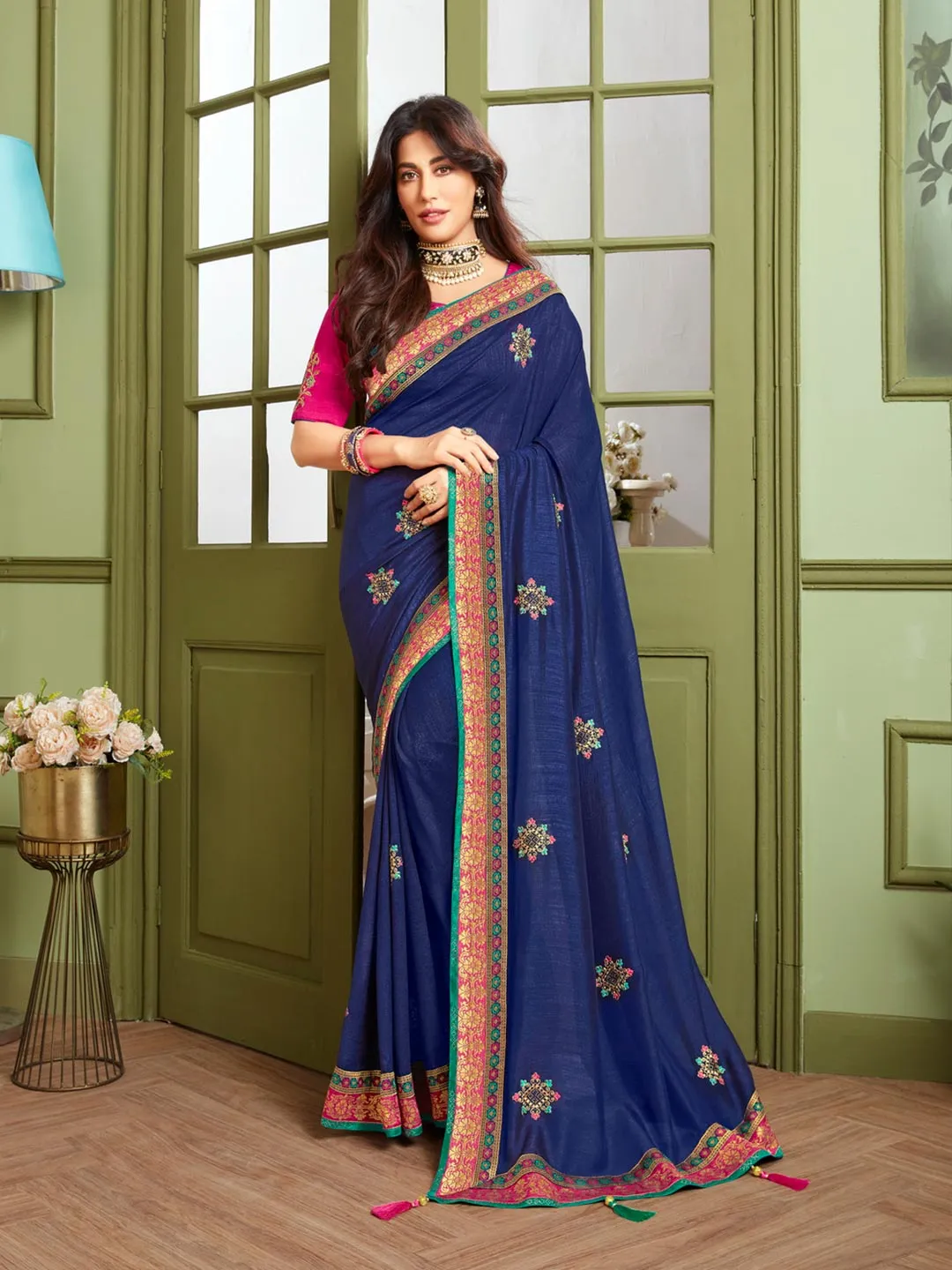 Dark Blue Exquisite Silk Saree With Ethnic Motifs & Blouse