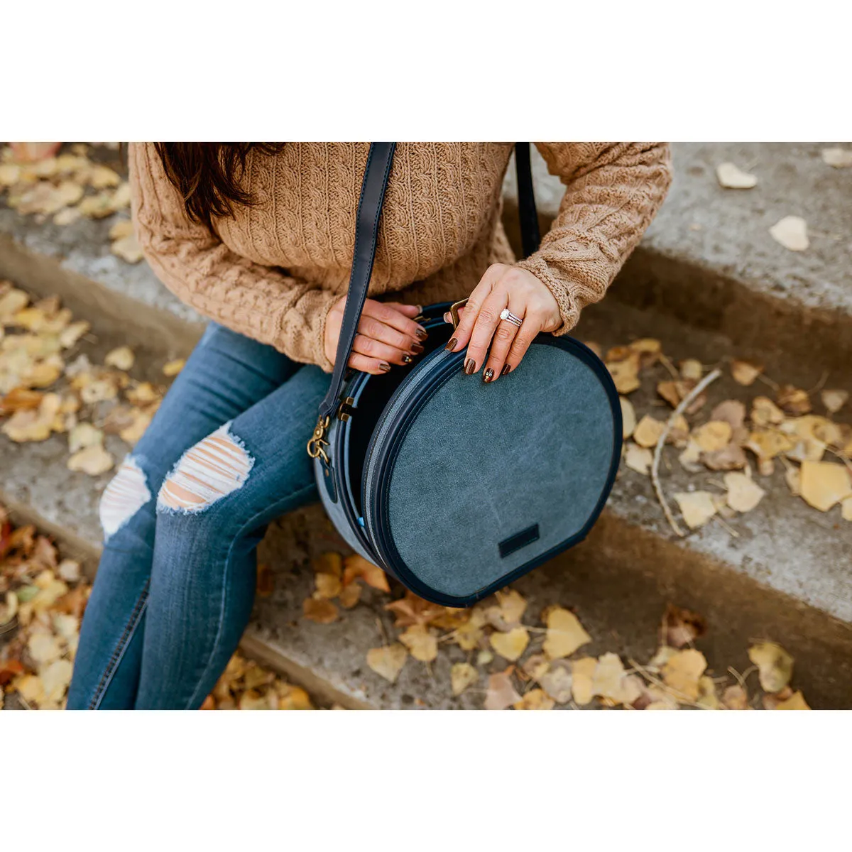 della Q Maker's Hat Box - Indigo