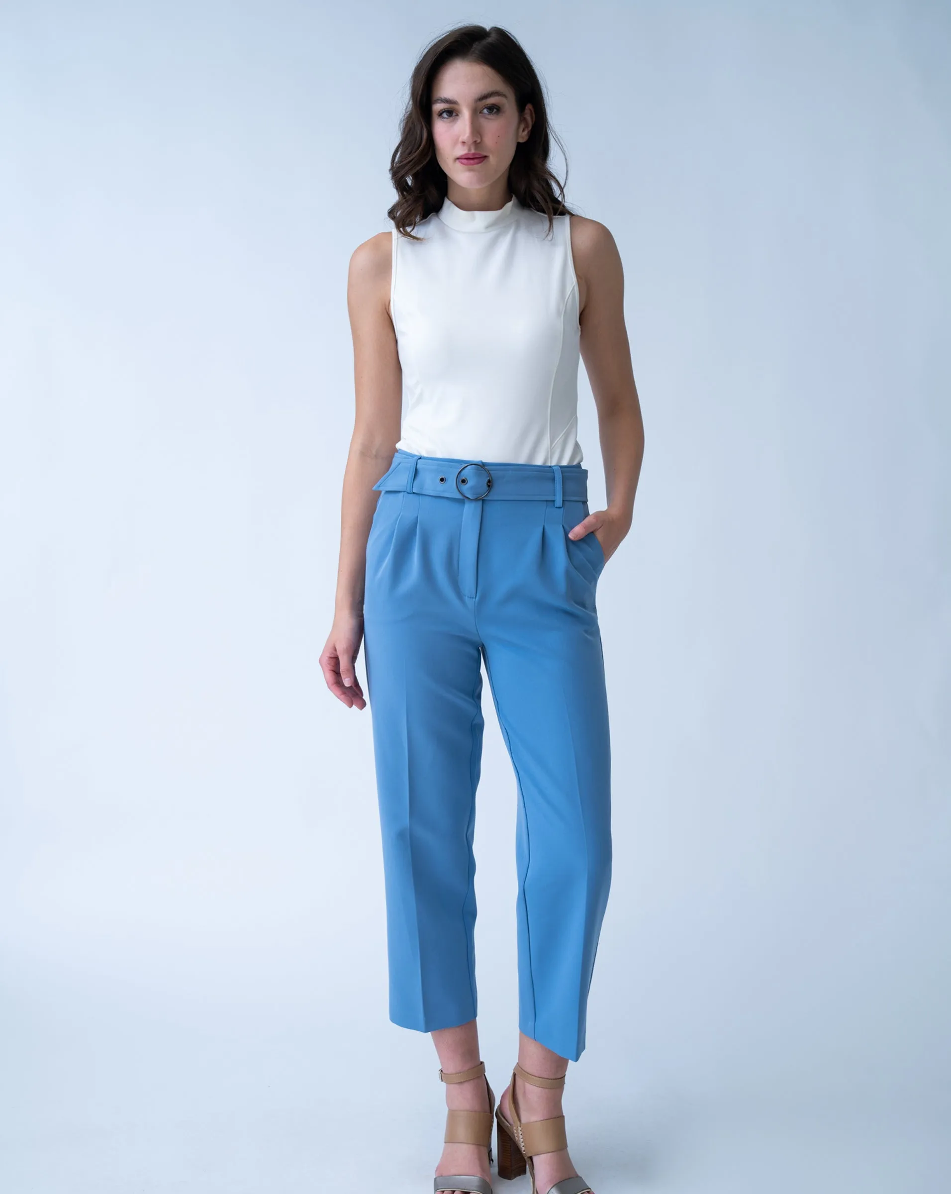 Essential Pleated Cropped Pant