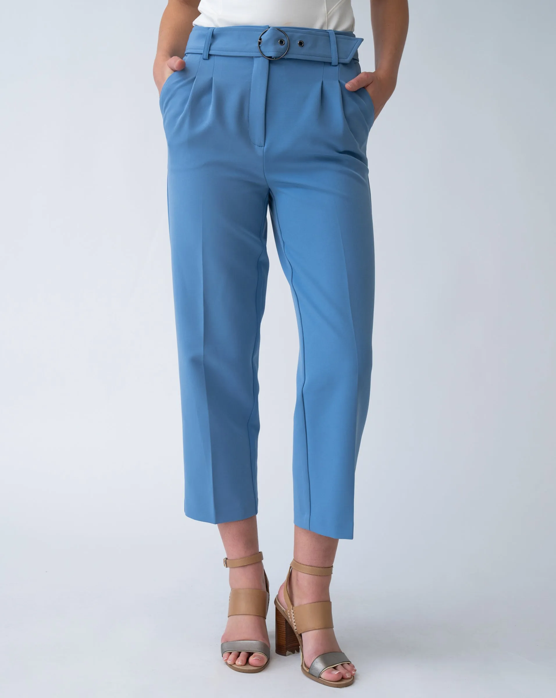 Essential Pleated Cropped Pant