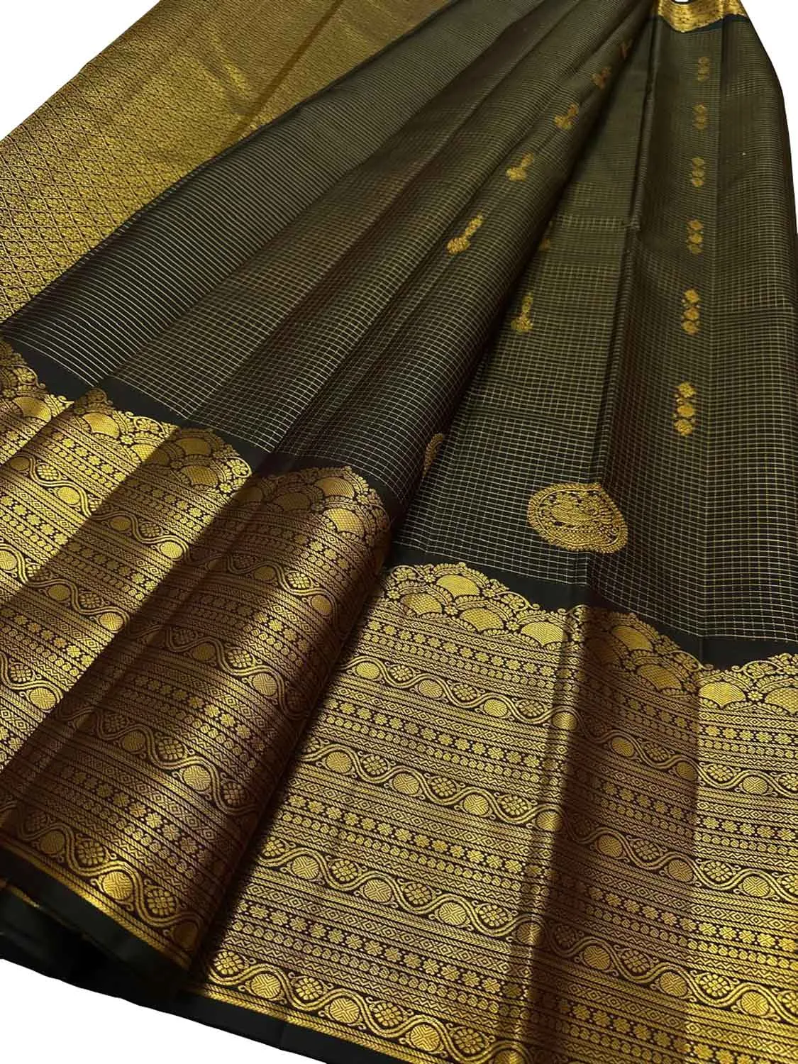 Exquisite Black Kanjeevaram Silk Saree - Handloom Beauty