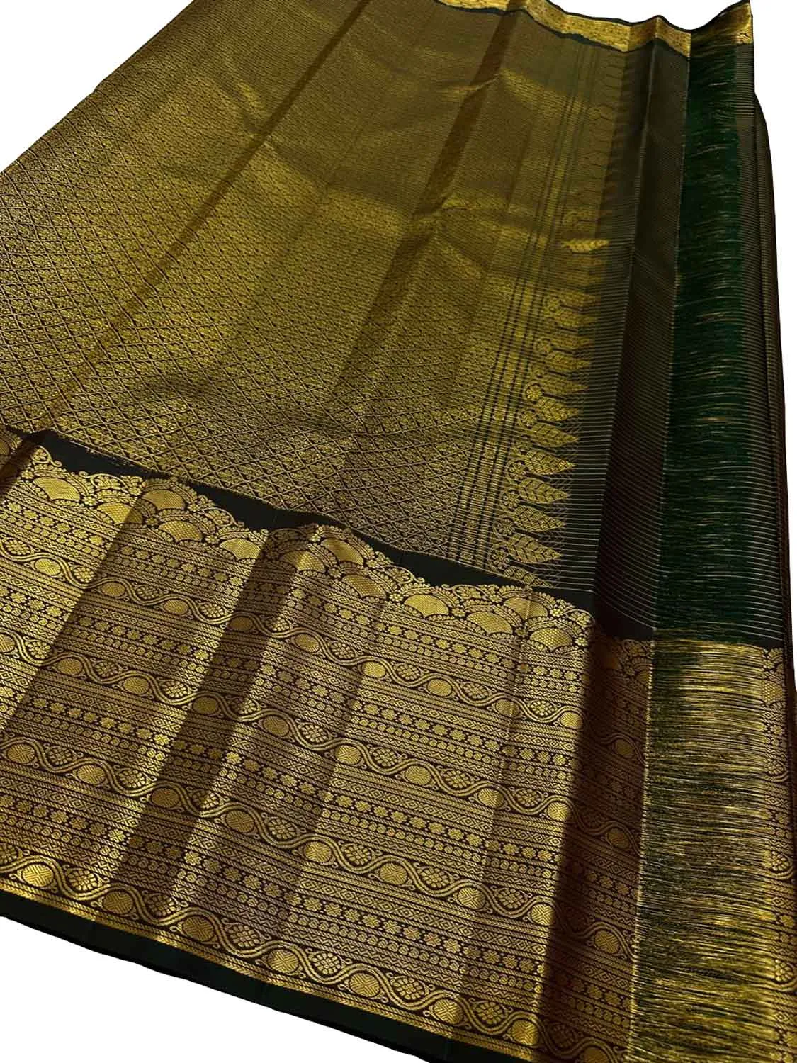 Exquisite Black Kanjeevaram Silk Saree - Handloom Beauty