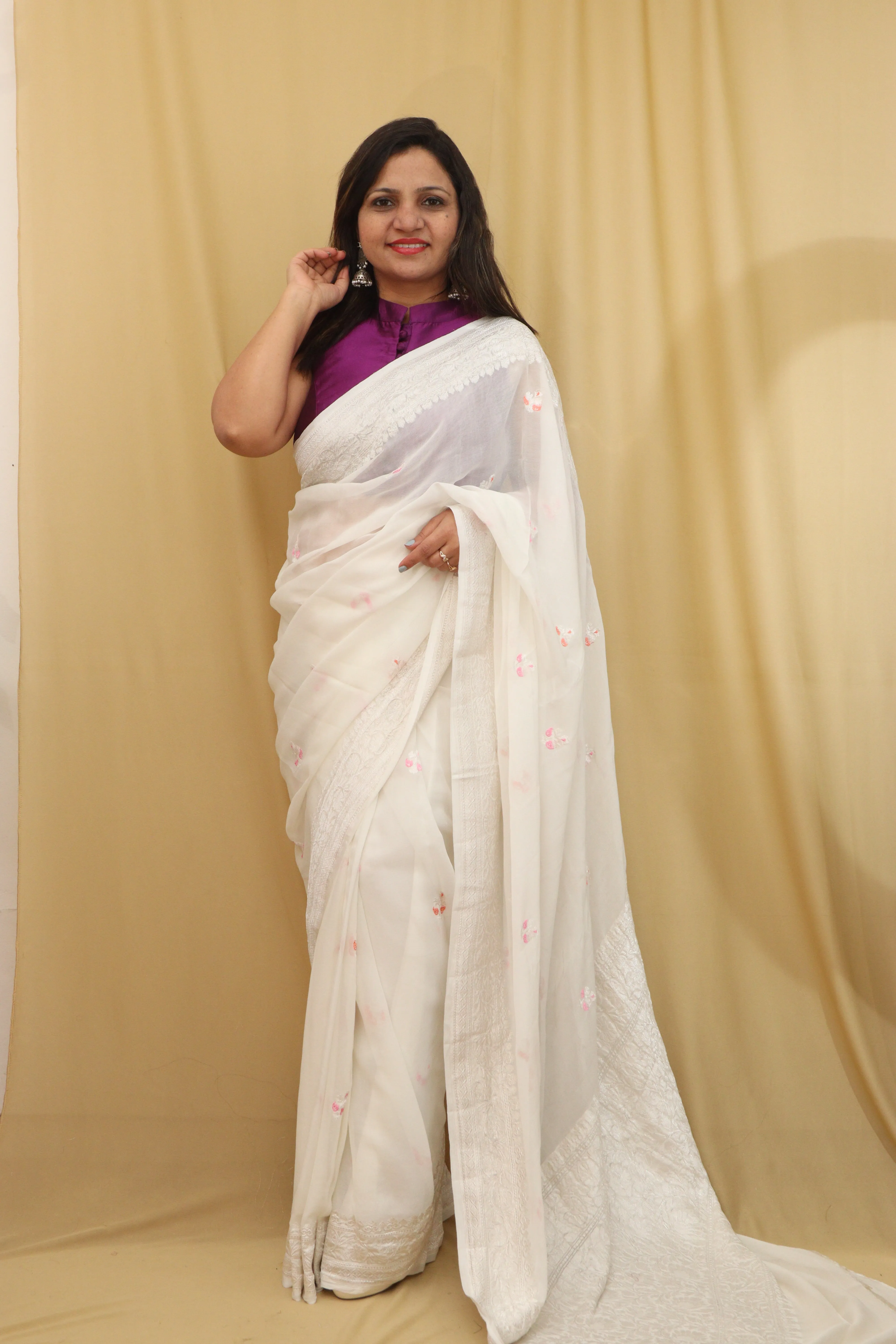 Exquisite Dyeable Banarasi Georgette Saree