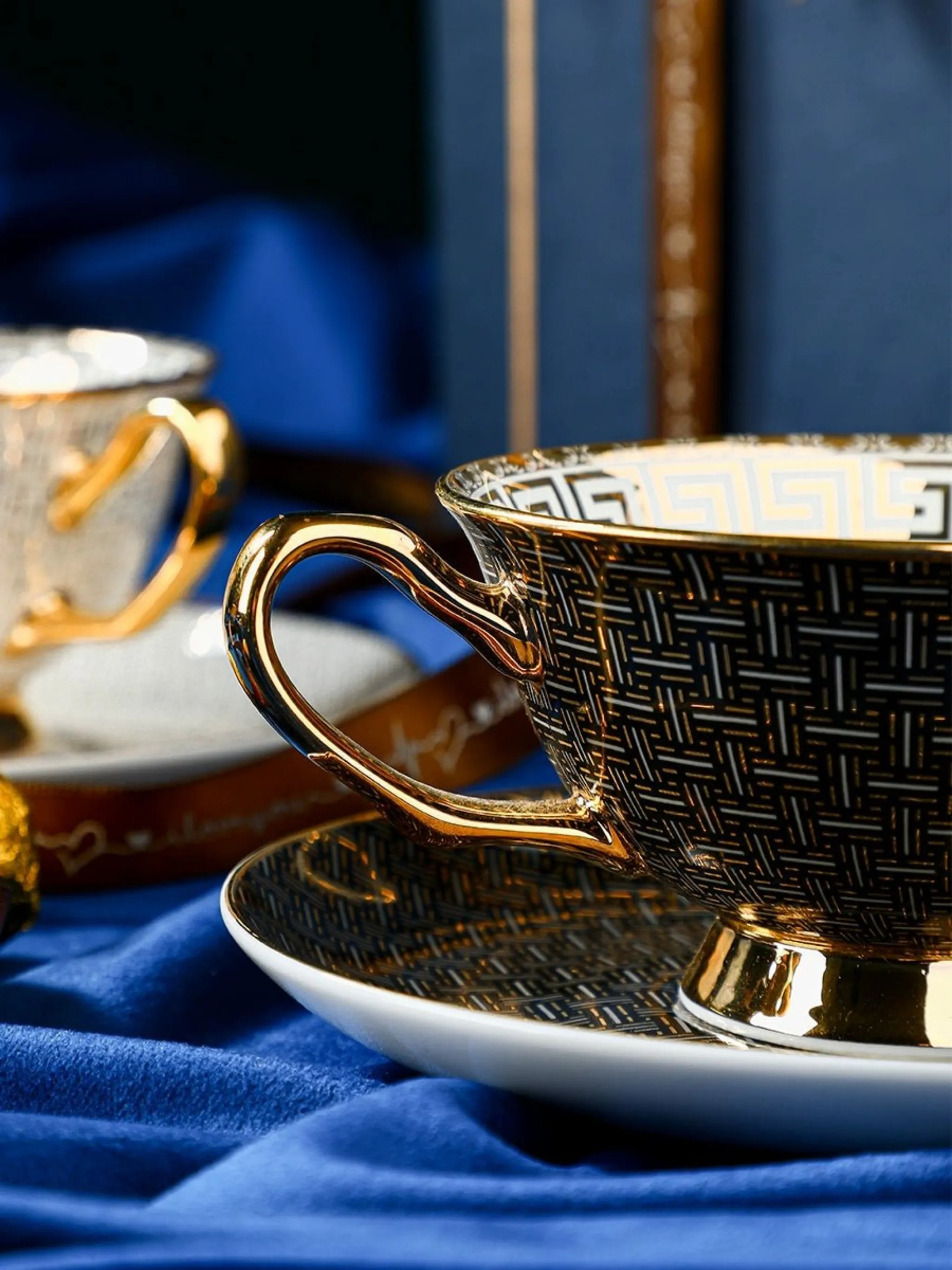 Exquisite European Bone China Coffee and Tea Cup Gift Set