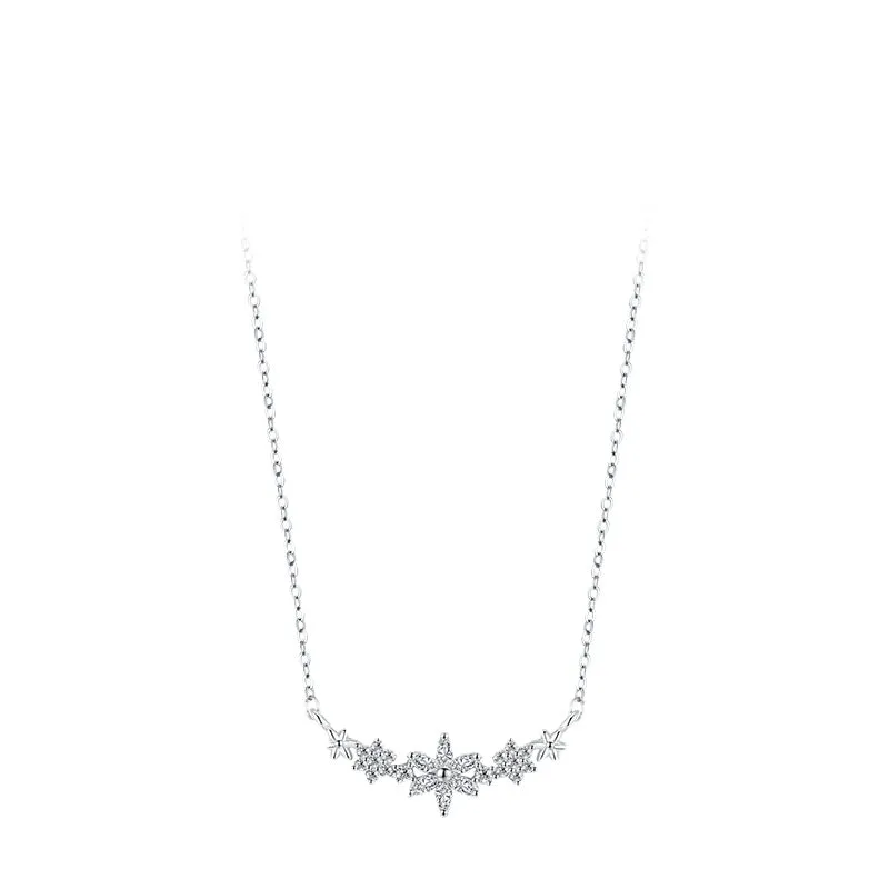 Exquisite Flower Sterling Silver Necklace with Zircon Detail