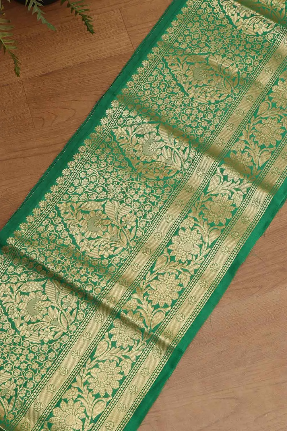 Exquisite Green Banarasi Silk Lace ( 1 Mtr )