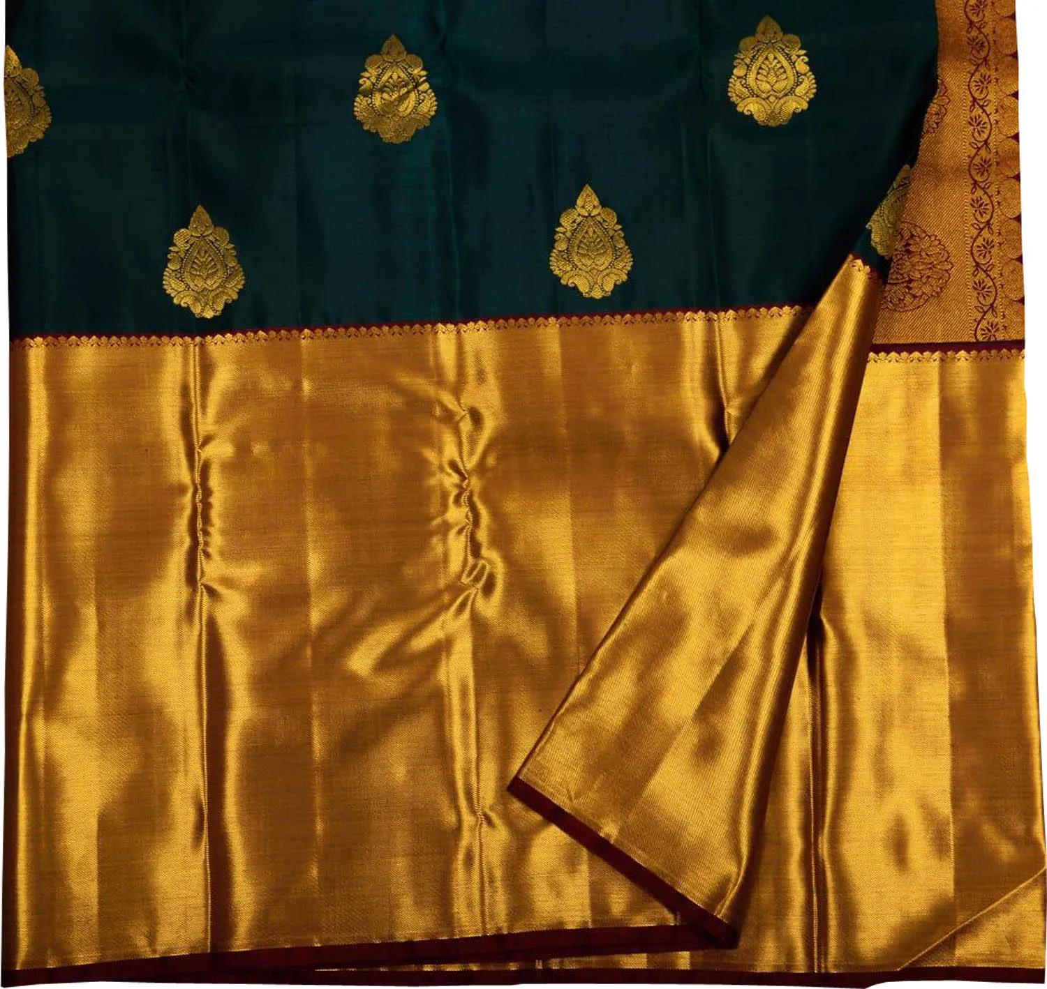 Exquisite Green Kanjeevaram Silk Saree - Handloom Beauty