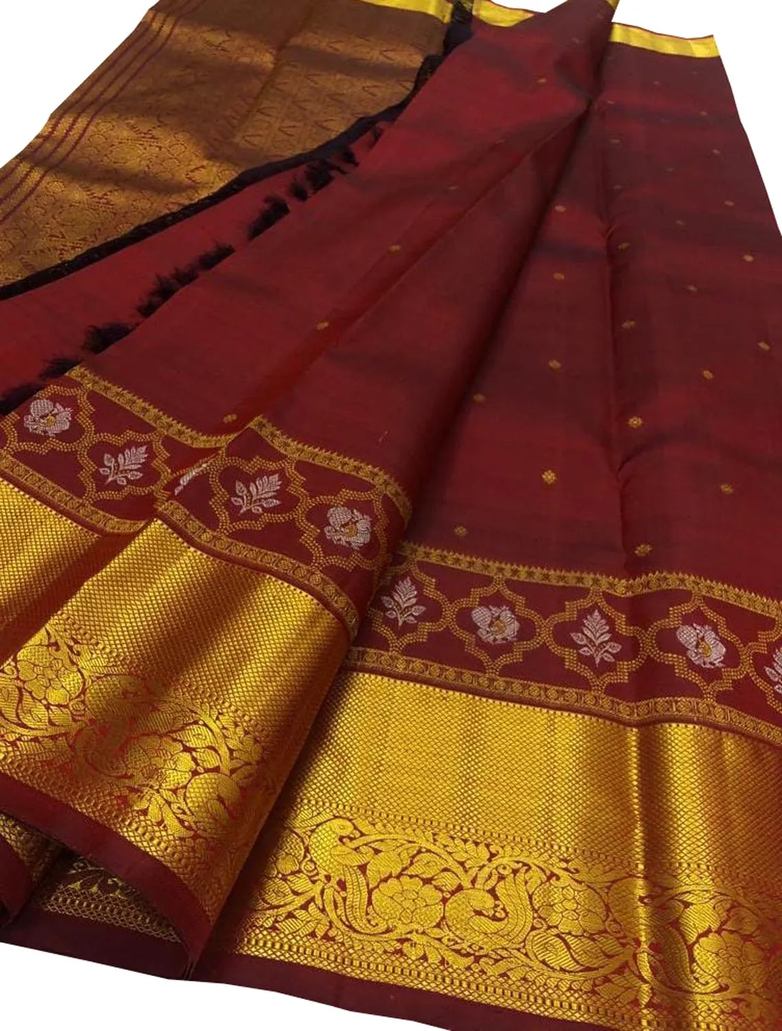 Exquisite Maroon Handloom Kanjeevaram Pure Silk Saree