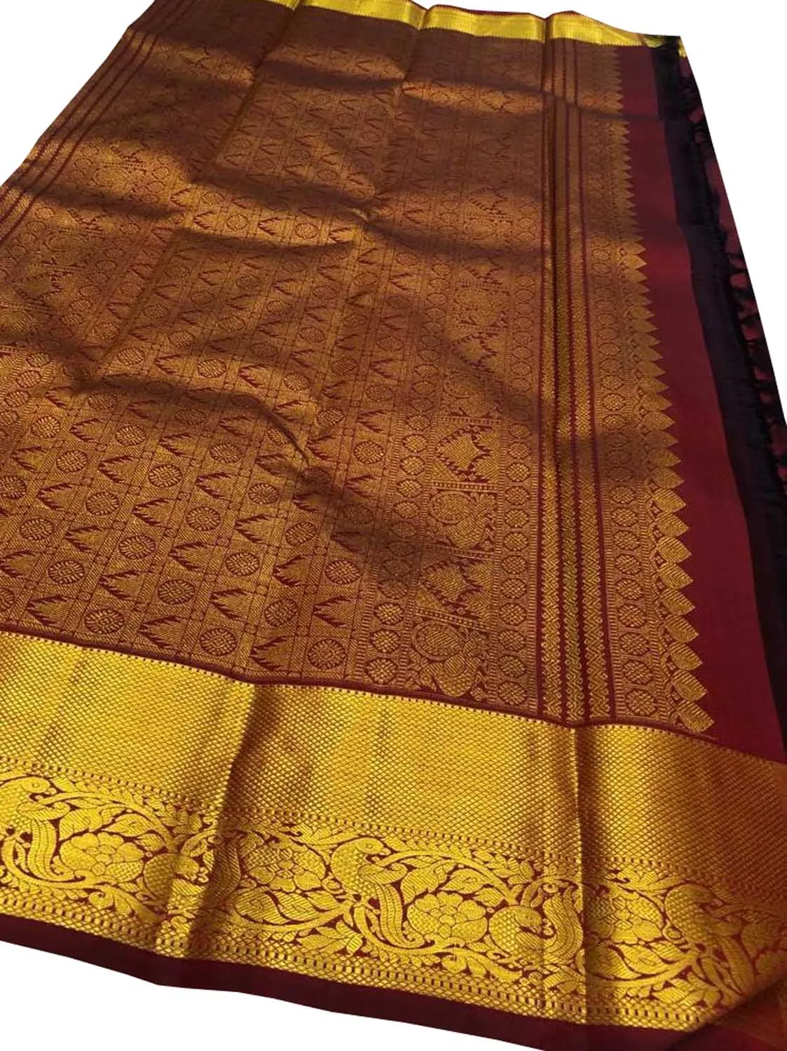 Exquisite Maroon Handloom Kanjeevaram Pure Silk Saree