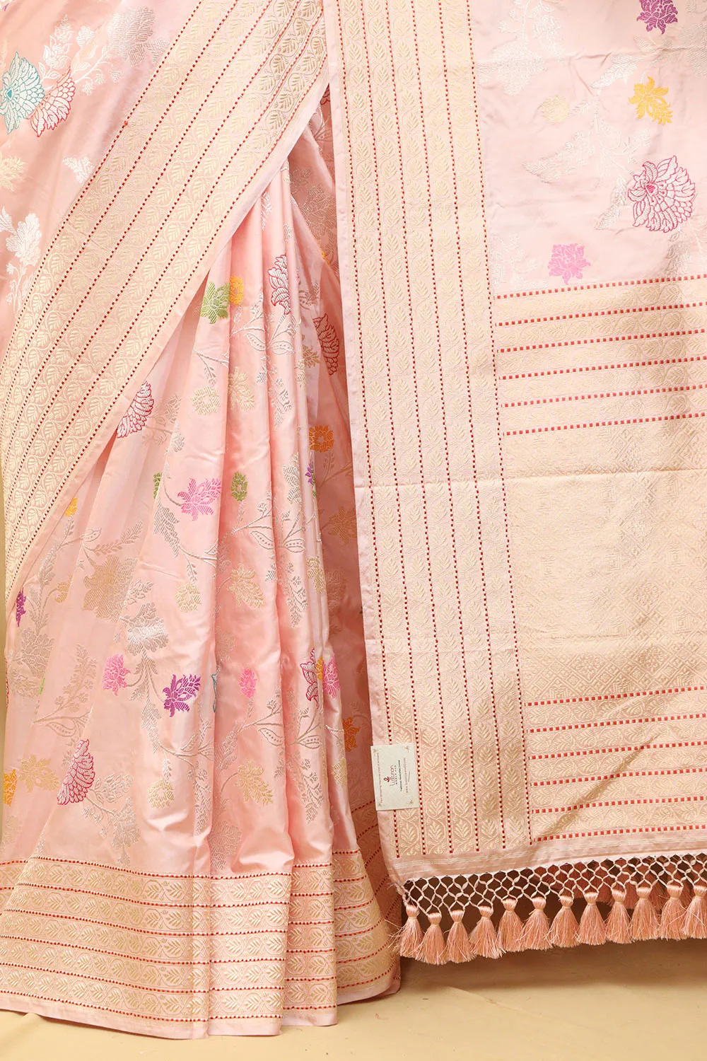 Exquisite Pink Banarasi Handloom Pure Katan Silk Saree