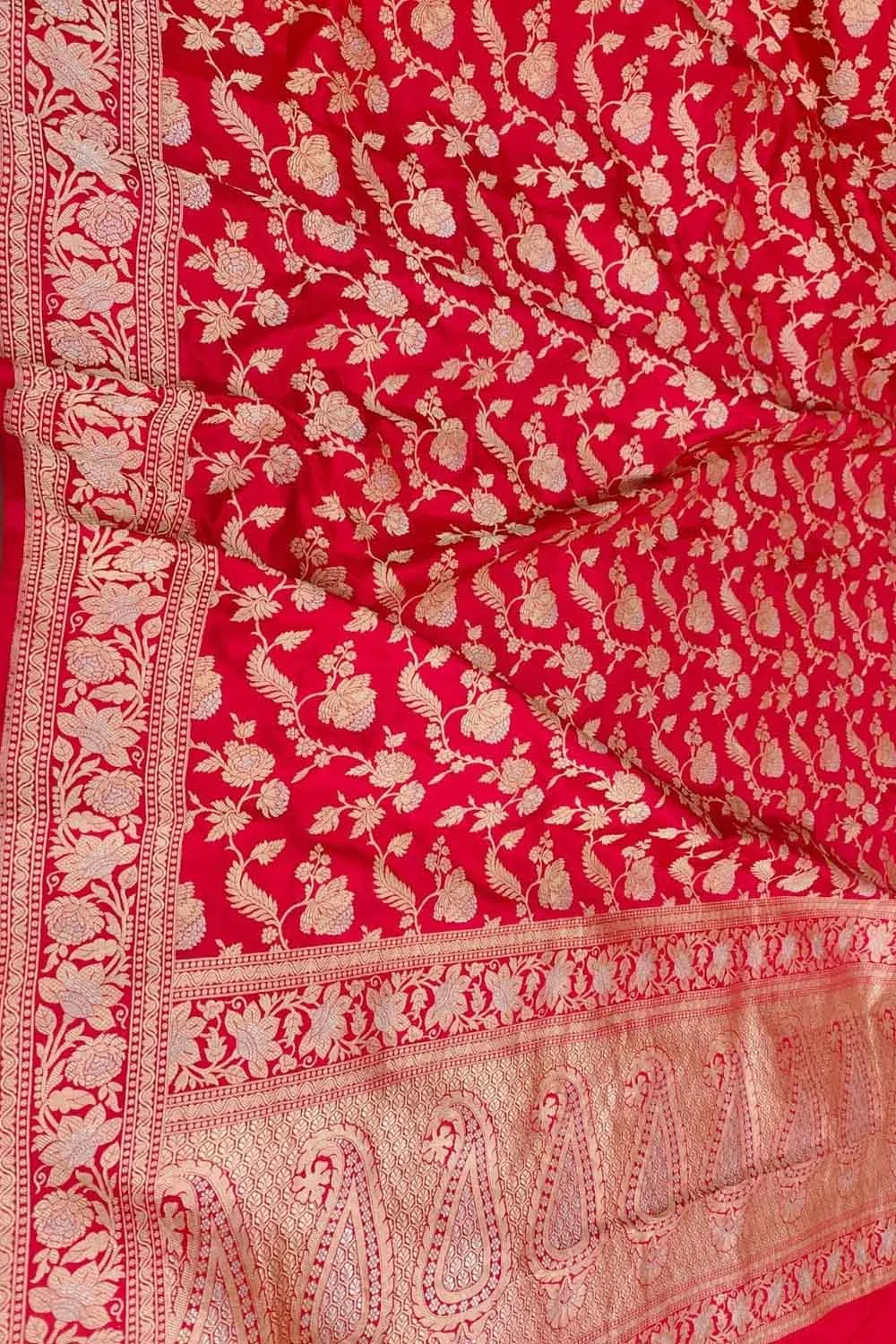 Exquisite Red Handloom Banarasi Katan Silk Saree