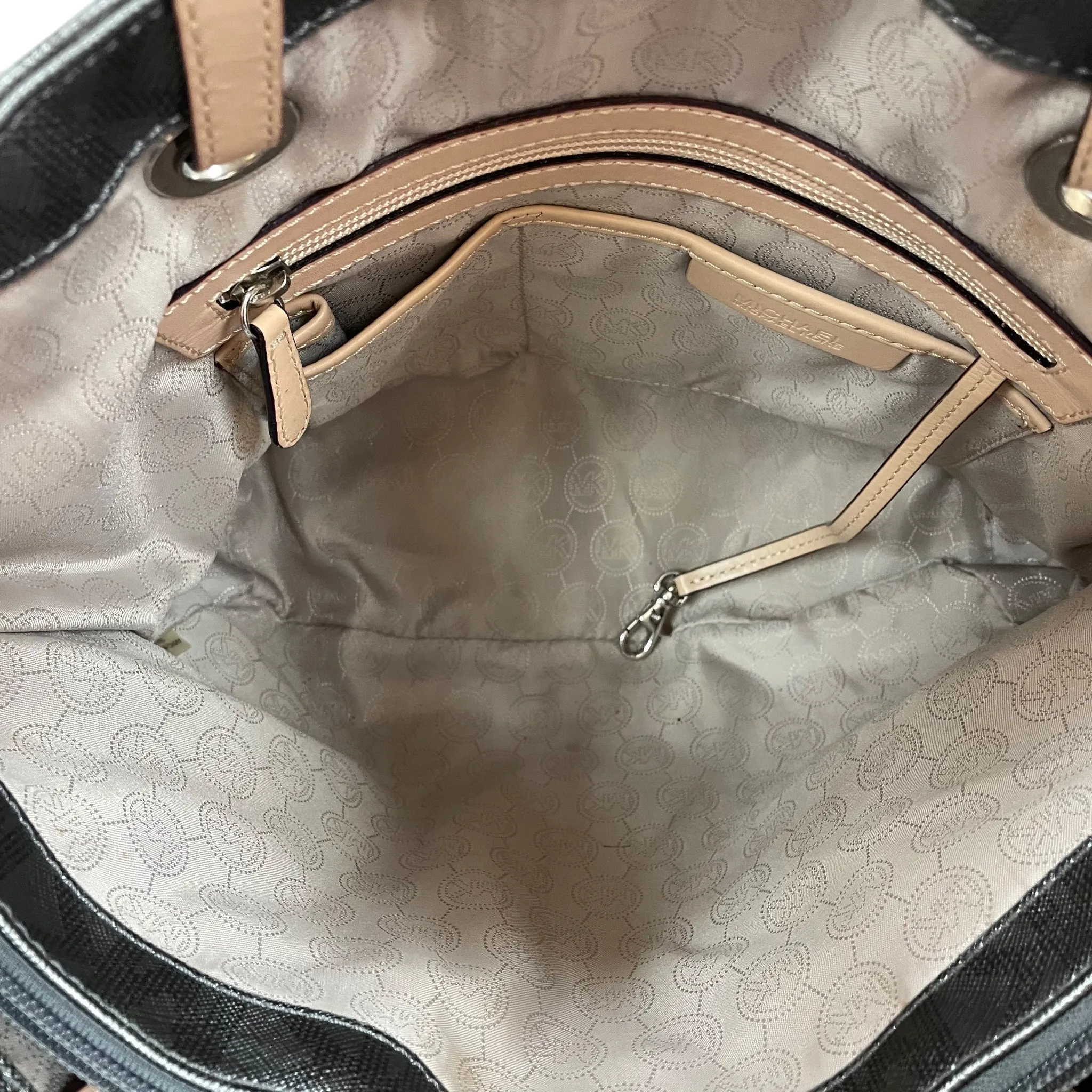 Handbag Designer By Michael Kors In Silver, Size:Large