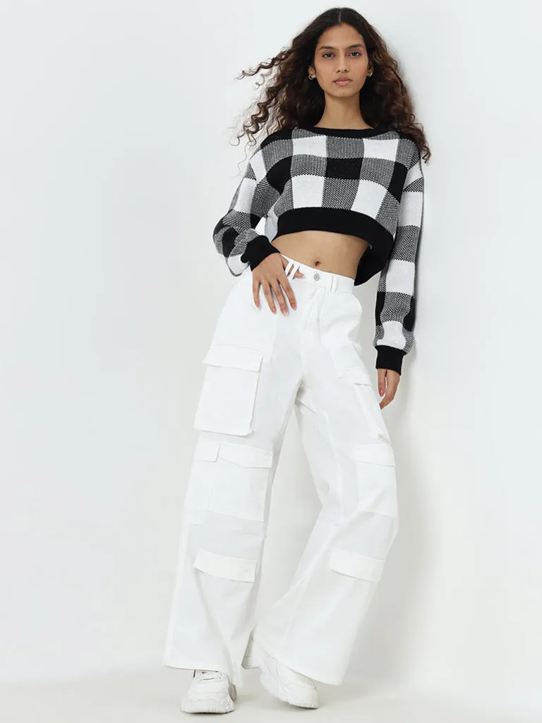 Nuon Black & White Checkered Cropped Sweater