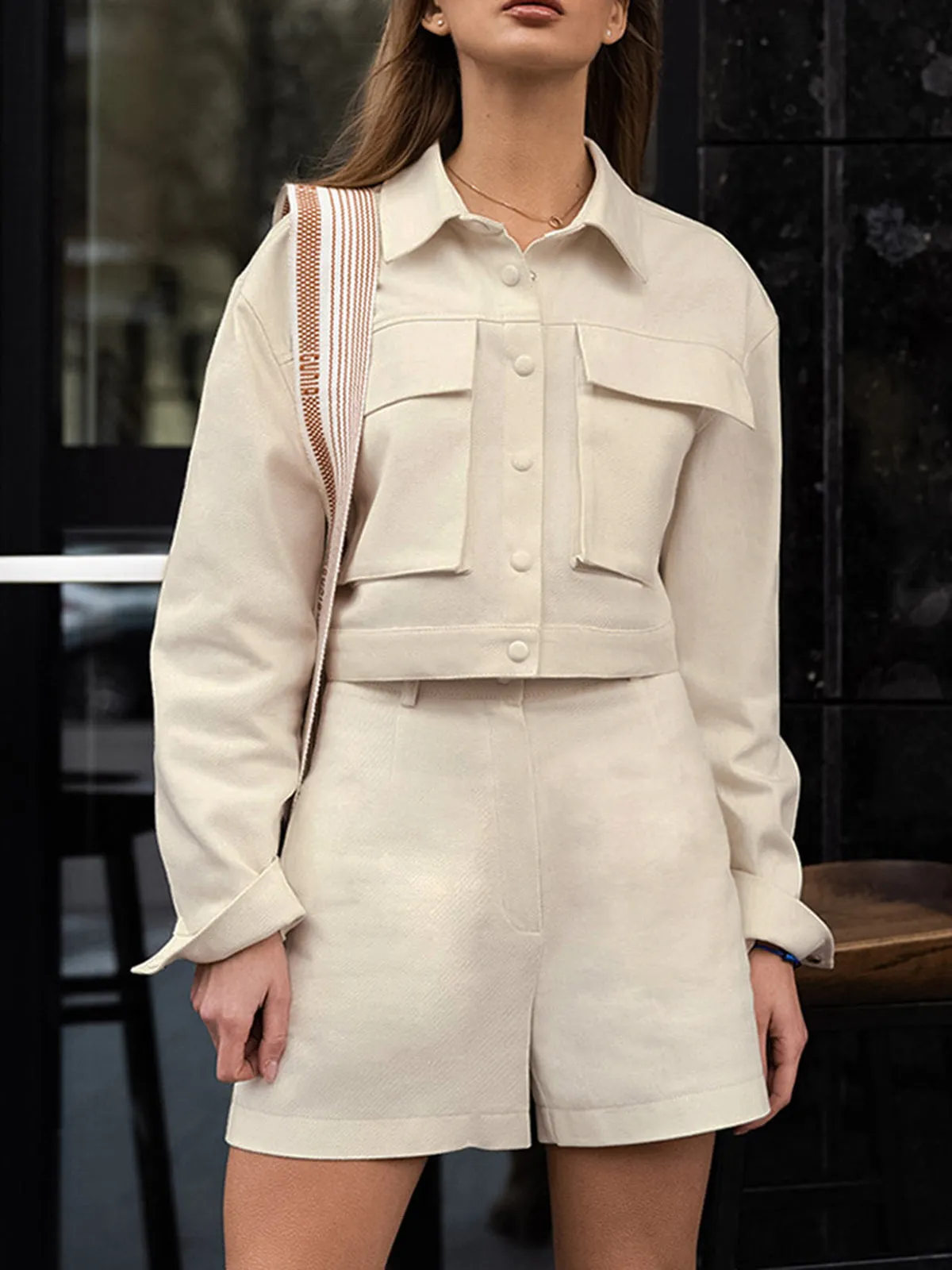 Pocket Button Graceful Short Set